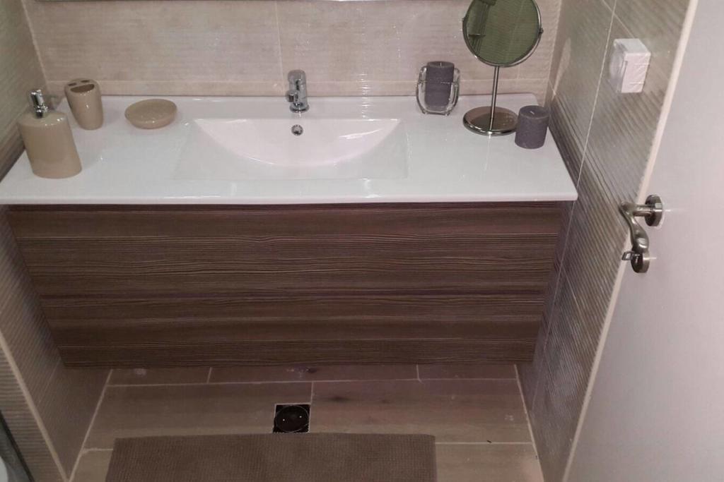 Sweethome26 Luxury Apt Sea View 50 Meters From The Beach Free Parking Tel Aviv Eksteriør billede