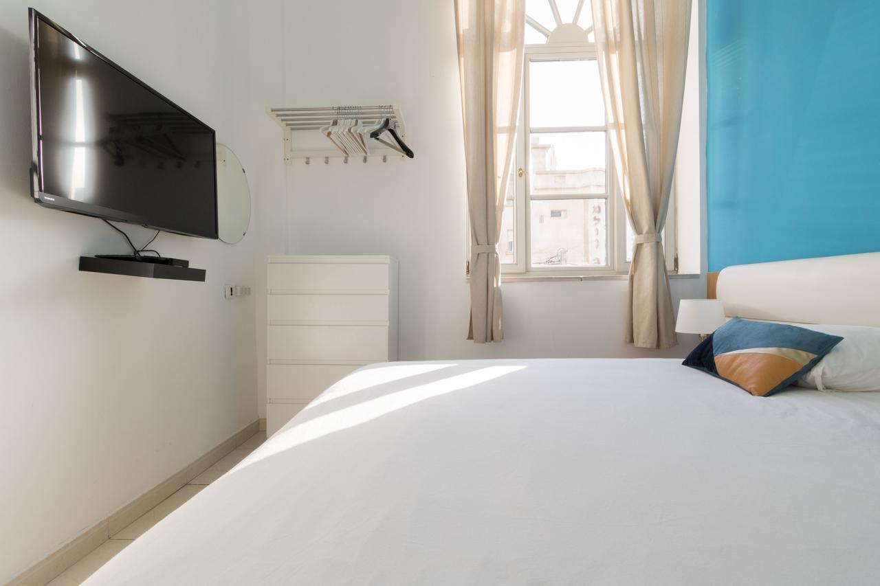Sweethome26 Luxury Apt Sea View 50 Meters From The Beach Free Parking Tel Aviv Eksteriør billede